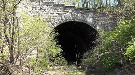 Tunnels near me - Tunnel Nos. 3 and 4 Kentucky / Cincinnati, New Orleans & Texas Pacific Railway / Abandoned / Closed / Tunnel The abandoned Tunnel Nos. 3 and 4 along the Cincinnati, New Orleans, and Texas Pacific Railway is located near Burnside, Kentucky. Hopewell Eastern Kentucky Railway Bridge 
